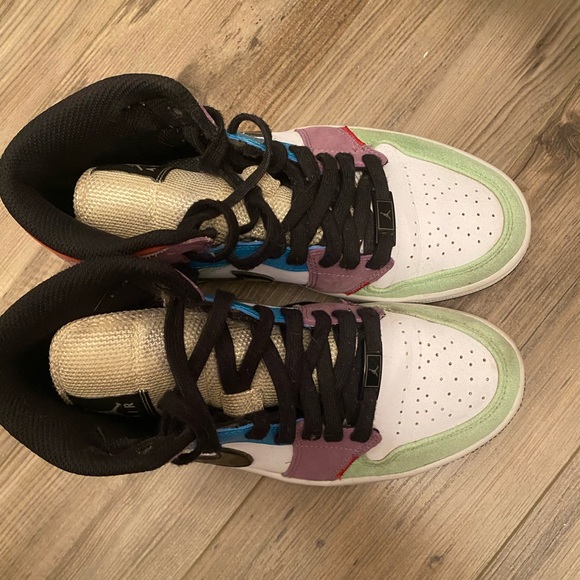 Jordan 1 mid Multi-Color - Picture 4 of 4